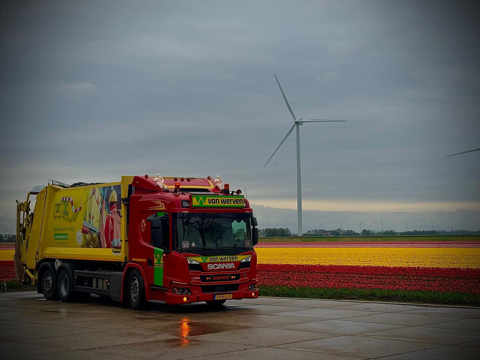 Week 16: Dennis Snijder aan het werk bij de tulpenvelden